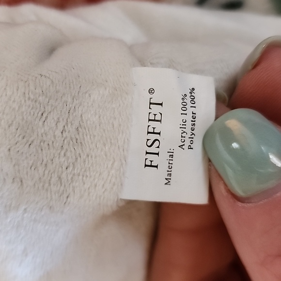 EUC Fisfet: Pom Pom Beanie, Cream colored, one-size-fits-most - Picture 4 of 7